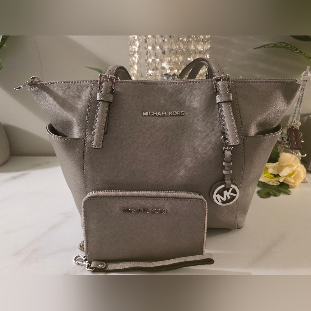 Michael Kors Elegant Gray Tote and Wallet Set